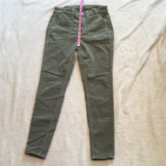 American Eagle Olive High-Waisted Corduroy Jegging - Picture 4 of 5